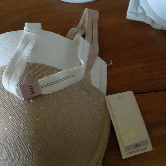 Bra's New With Tags - Picture 4 of 5